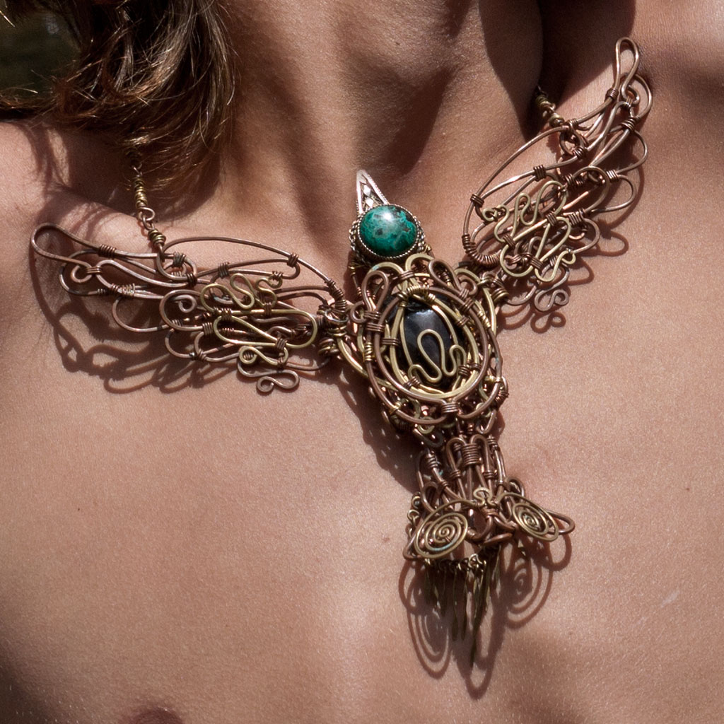 Bird sculpture closeup